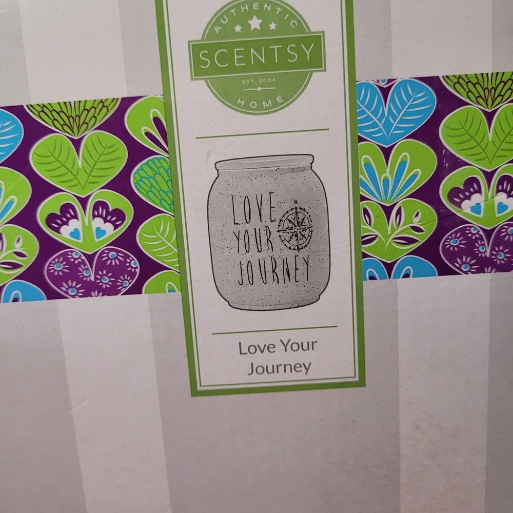 Scentsy Love Your‎ Journey Electric Wax Warmer Cream Speckled Compass Full Size